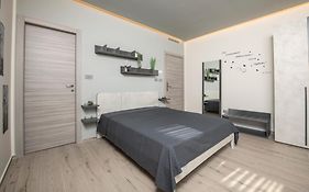 241 - Camera Nord Est - Affittacamere Sara Home Chiavari, 200Metri dal Mare